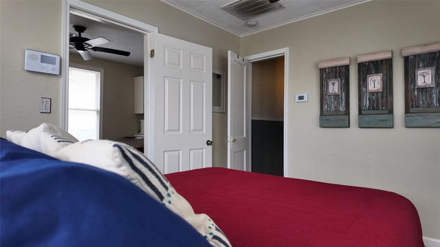 5507 Avenue P, Galveston, TX 77551