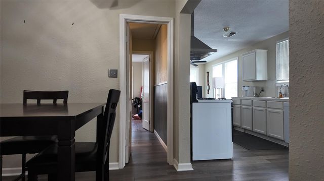 5507 Avenue P, Galveston, TX 77551