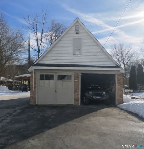 376 Broad Street, New Britain, CT 06053