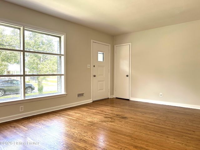 1614 Linda Way, Louisville, KY 40216