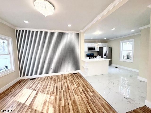 87 Pine Grove Ter, Newark City, NJ 07106