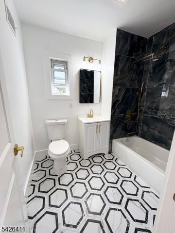 87 Pine Grove Ter, Newark City, NJ 07106