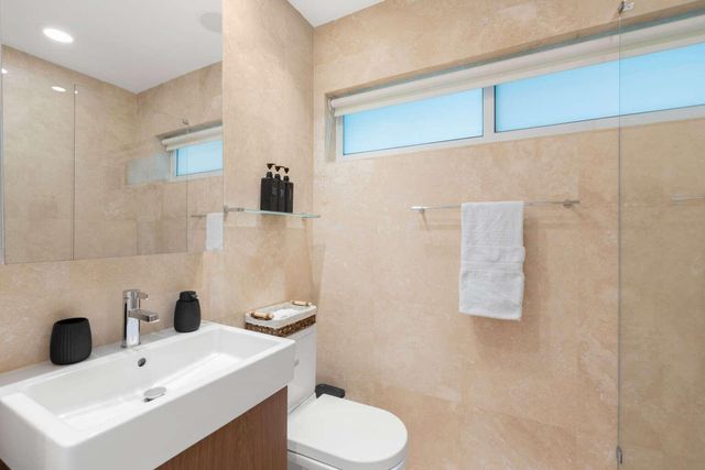 2528 NE 26TH Terrace, Fort Lauderdale, FL 33305