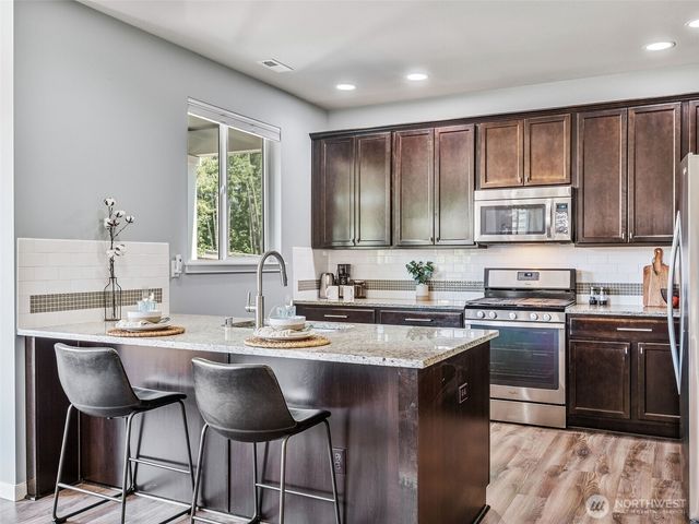 1942 Claret Loop NW, Poulsbo, WA 98370