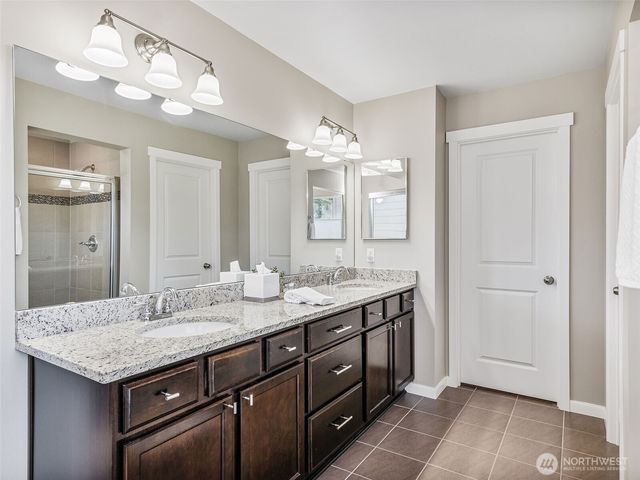 1942 Claret Loop NW, Poulsbo, WA 98370