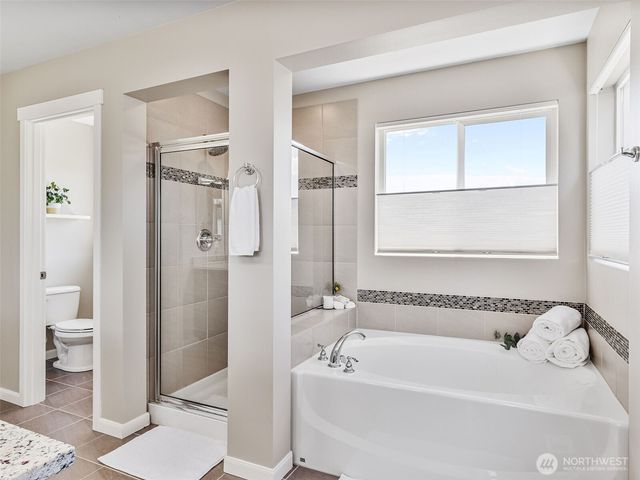 1942 Claret Loop NW, Poulsbo, WA 98370