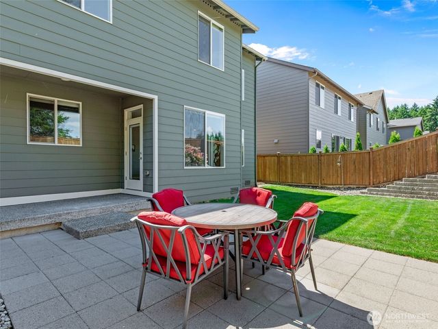 1942 Claret Loop NW, Poulsbo, WA 98370