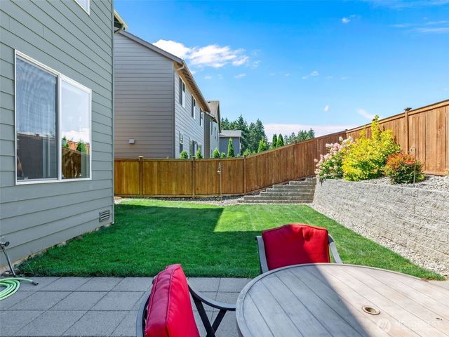 1942 Claret Loop NW, Poulsbo, WA 98370