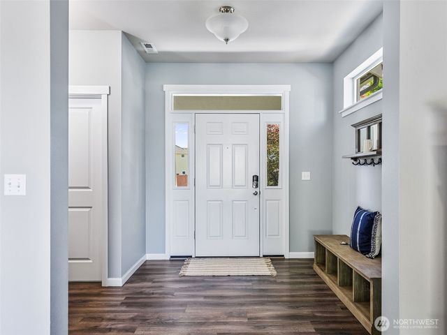 1942 Claret Loop NW, Poulsbo, WA 98370