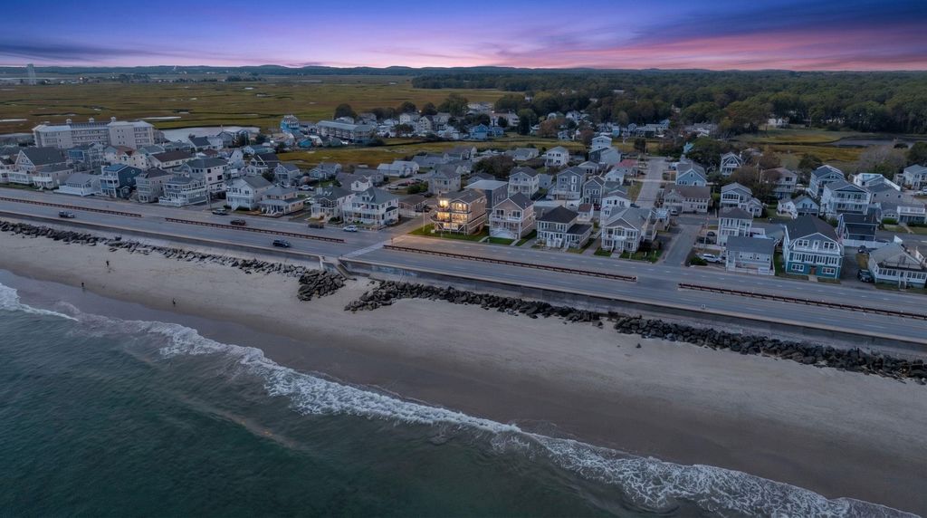 Image 1 of property listing at 741 Ocean Boulevard, Hampton, NH 03842