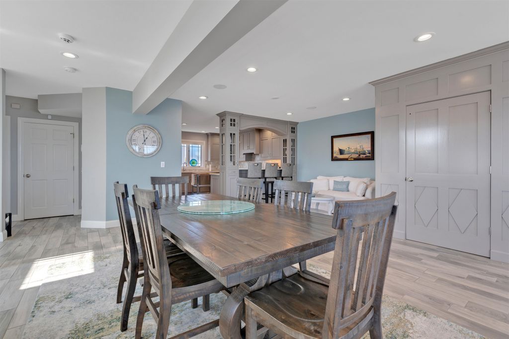 Image 14 of property listing at 741 Ocean Boulevard, Hampton, NH 03842