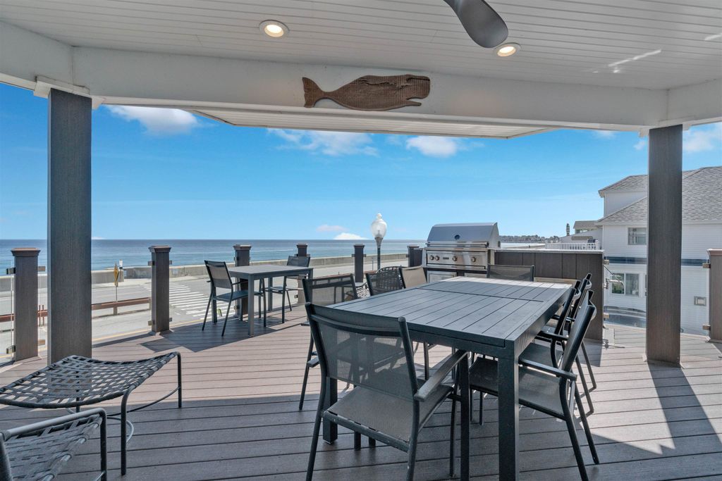 Image 15 of property listing at 741 Ocean Boulevard, Hampton, NH 03842