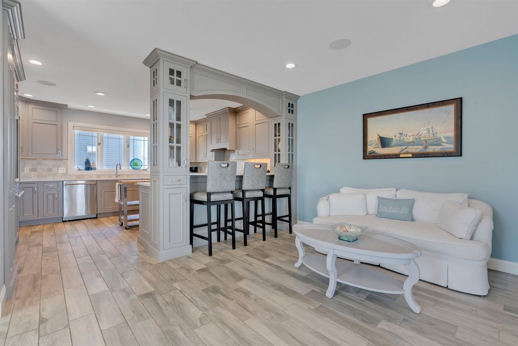 Image 17 of property listing at 741 Ocean Boulevard, Hampton, NH 03842