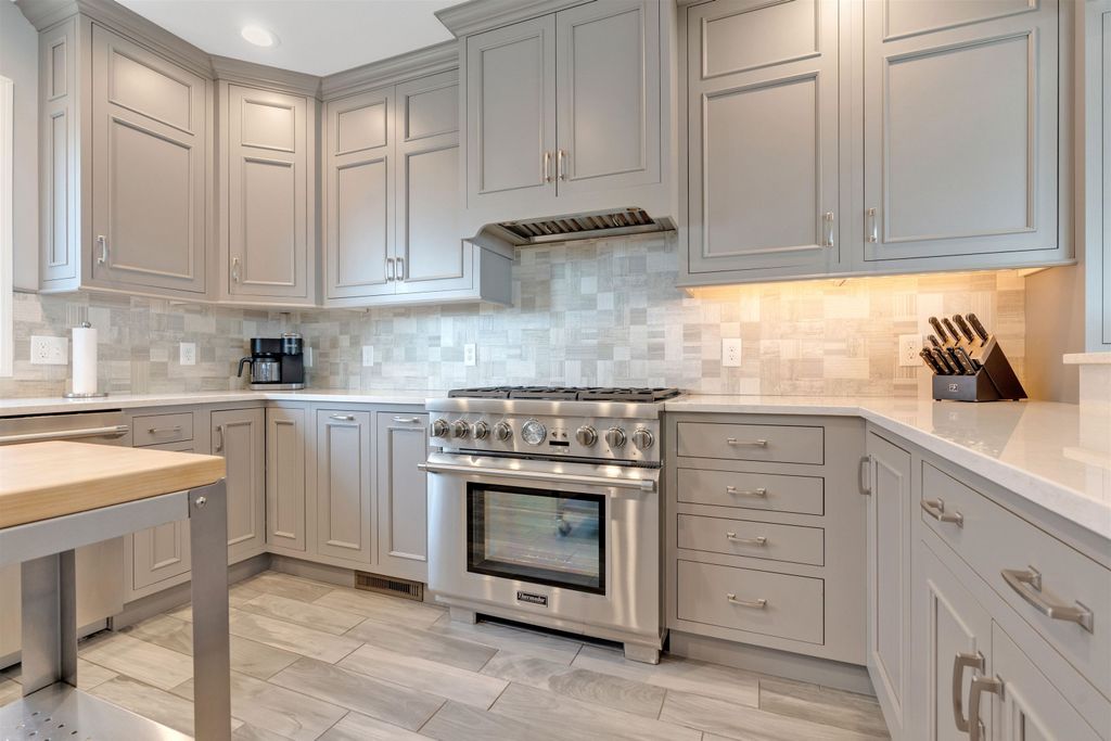 Image 20 of property listing at 741 Ocean Boulevard, Hampton, NH 03842