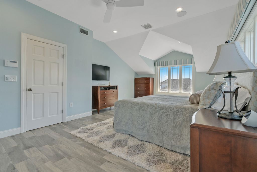 Image 32 of property listing at 741 Ocean Boulevard, Hampton, NH 03842
