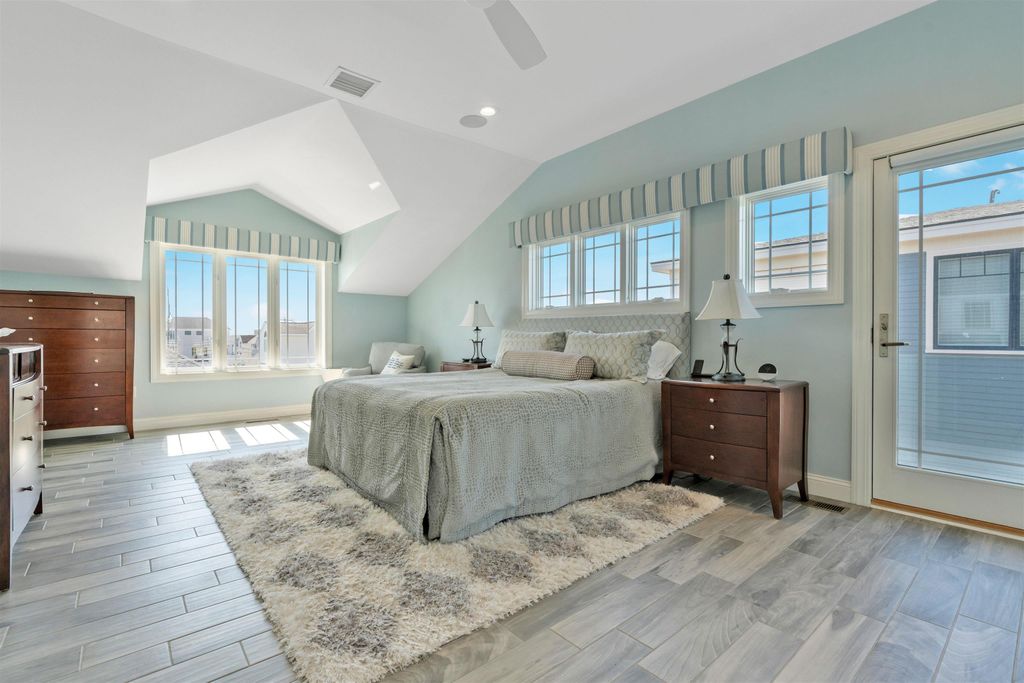 Image 33 of property listing at 741 Ocean Boulevard, Hampton, NH 03842