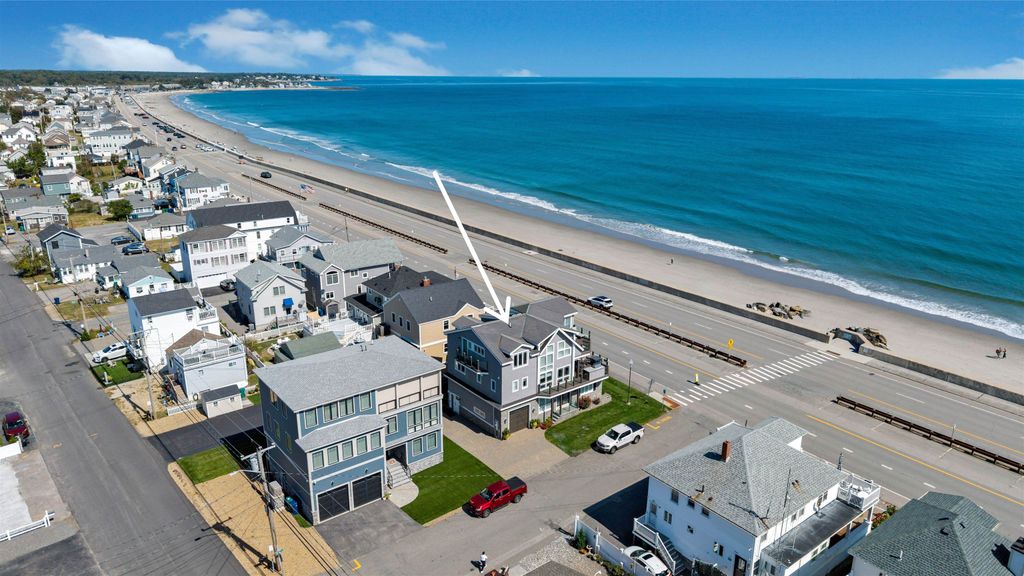 Image 6 of property listing at 741 Ocean Boulevard, Hampton, NH 03842