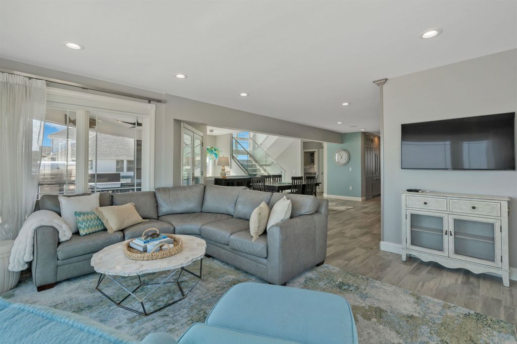 Image 10 of property listing at 741 Ocean Boulevard, Hampton, NH 03842