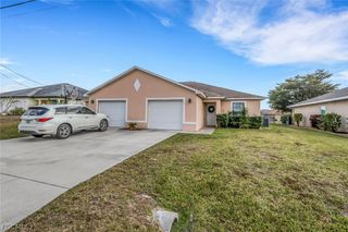 702/704 SE 6th TER, Cape Coral, FL 33990