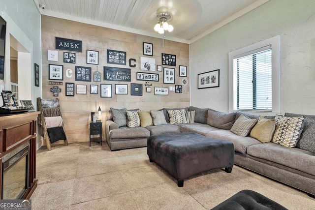 215 Johnson Street, Hogansville, GA 30230