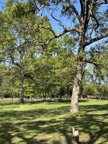 10271 N Smokey Bear Road, Fayetteville, AR 72701