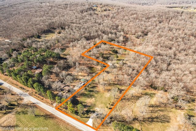 10271 N Smokey Bear Road, Fayetteville, AR 72701