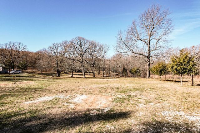 10271 N Smokey Bear Road, Fayetteville, AR 72701