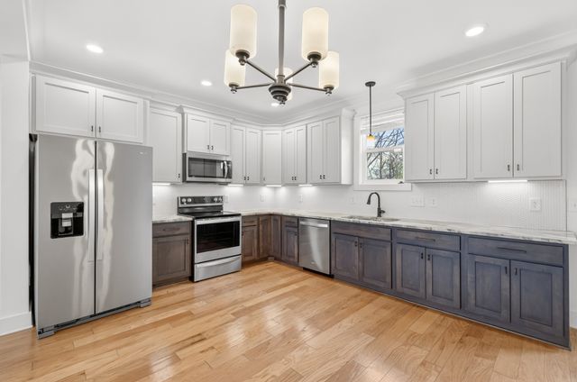 2404A Middle St, Nashville, TN 37208