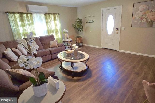 1122 HANOVER RD, York, PA 17408