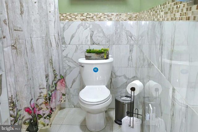 1122 HANOVER RD, York, PA 17408