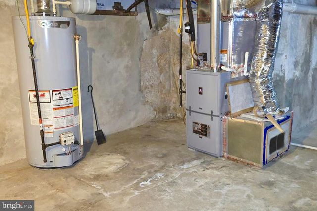 1122 HANOVER RD, York, PA 17408