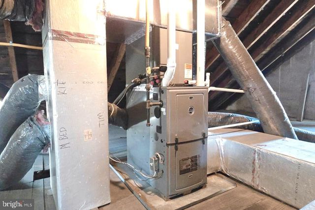 1122 HANOVER RD, York, PA 17408