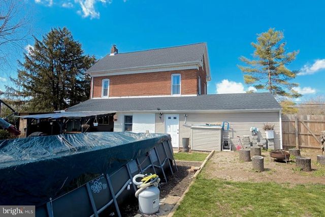 1122 HANOVER RD, York, PA 17408