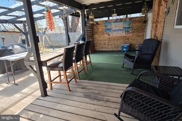 1122 HANOVER RD, York, PA 17408