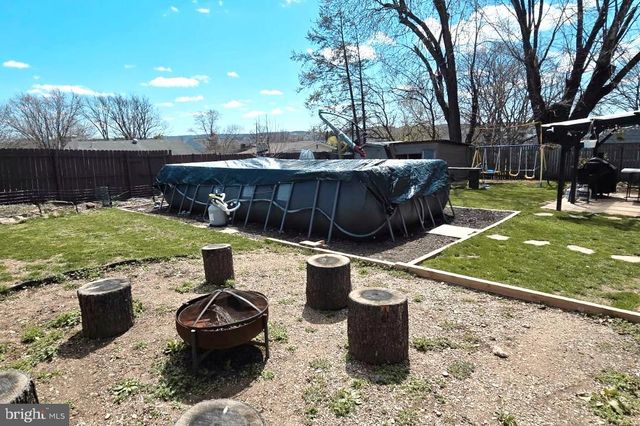 1122 HANOVER RD, York, PA 17408