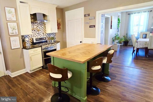 1122 HANOVER RD, York, PA 17408