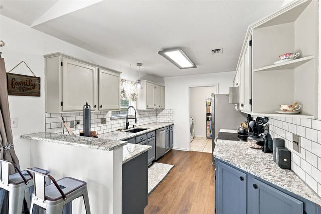 1115 E 6th Street, Springtown, TX 76082