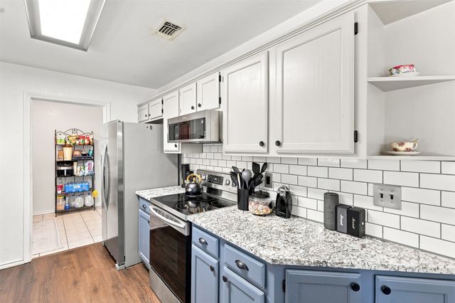 1115 E 6th Street, Springtown, TX 76082