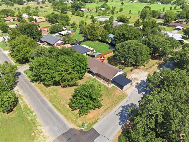 1115 E 6th Street, Springtown, TX 76082