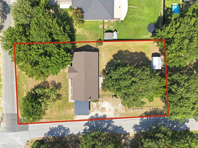 1115 E 6th Street, Springtown, TX 76082