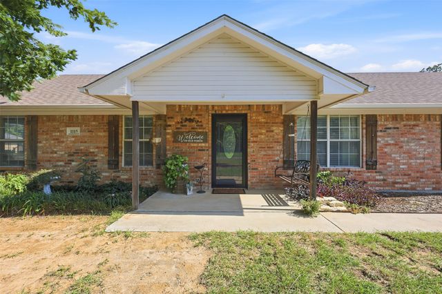 1115 E 6th Street, Springtown, TX 76082