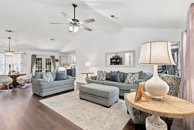 1115 E 6th Street, Springtown, TX 76082