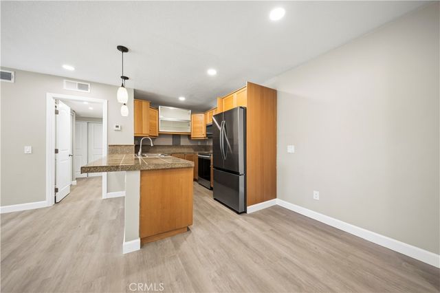23515 Lyons Avenue 291, Valencia, CA 91355