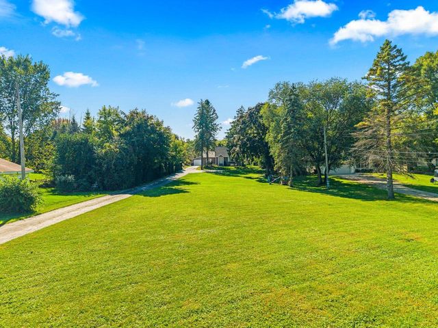 11111 W Edgerton AVENUE, Hales Corners, WI 53130