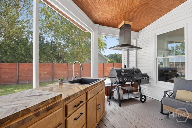 223 Lakeshore Drive, Savannah, GA 31419