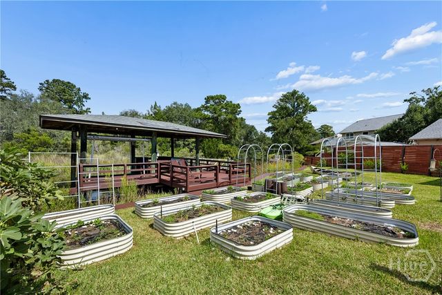 223 Lakeshore Drive, Savannah, GA 31419