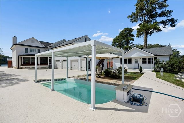 223 Lakeshore Drive, Savannah, GA 31419