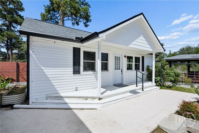 223 Lakeshore Drive, Savannah, GA 31419