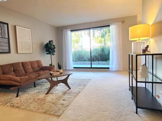 2 Admiral Dr 280, Emeryville, CA 94608
