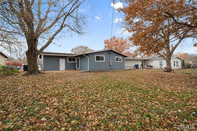 1265 Central Parkway, Florissant, MO 63031